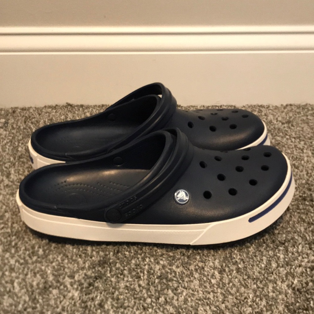 Men’s Size 11 Crocs